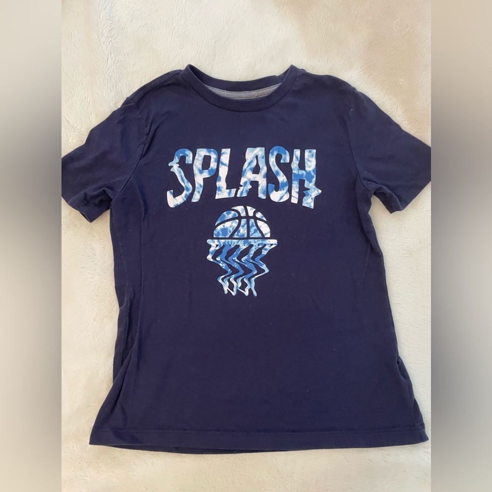 Size 8 BOYS Basketball Shirt A5